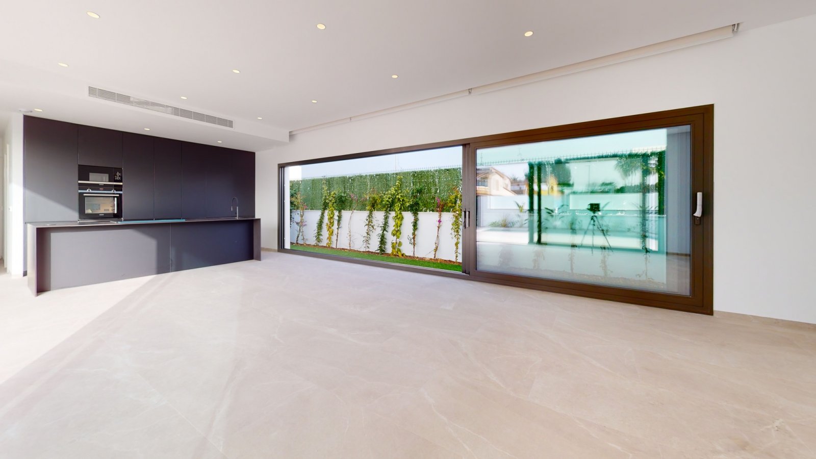  In der charmanten Stadt Los Alcázares gelegen, bietet dieser Wohnkomplex 23 freistehende Häuser, die für diejenigen entworfen wurden, die einen exklu