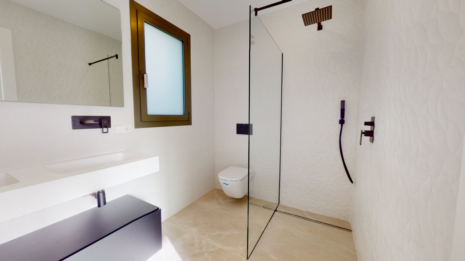  In der charmanten Stadt Los Alcázares gelegen, bietet dieser Wohnkomplex 23 freistehende Häuser, die für diejenigen entworfen wurden, die einen exklu