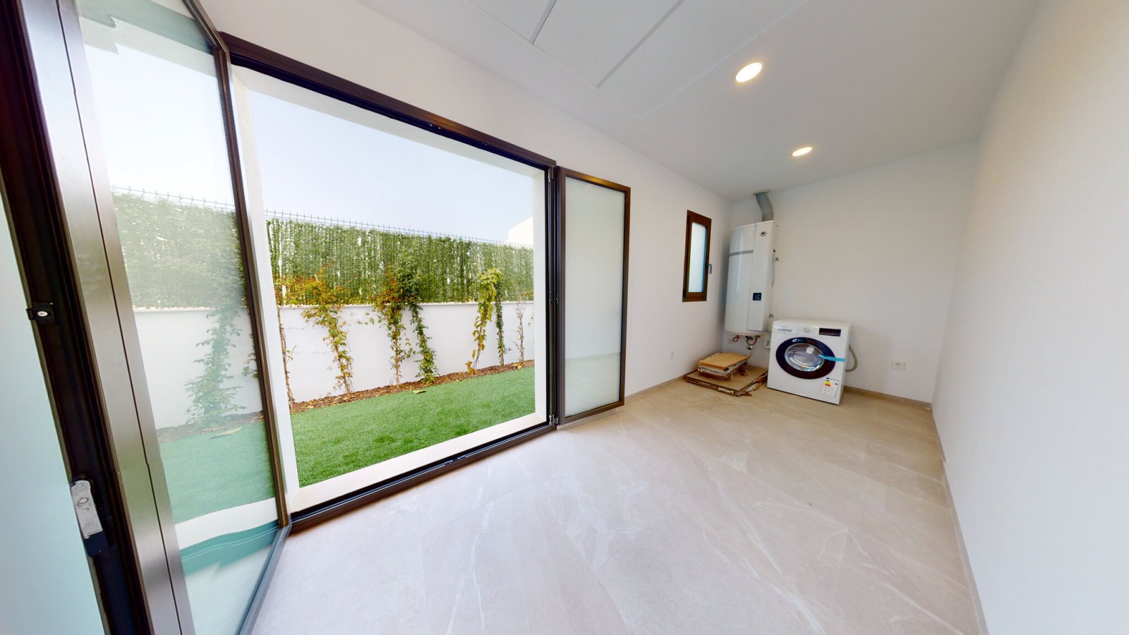  In der charmanten Stadt Los Alcázares gelegen, bietet dieser Wohnkomplex 23 freistehende Häuser, die für diejenigen entworfen wurden, die einen exklu