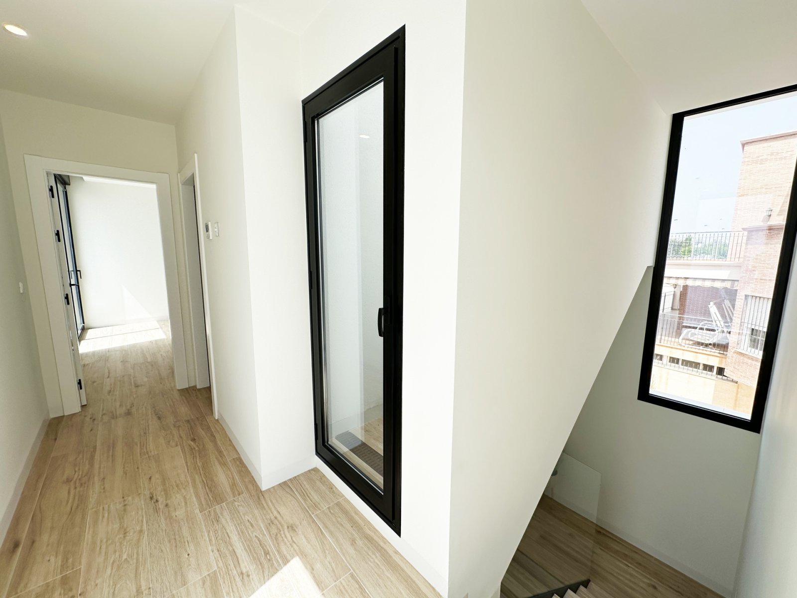  In der charmanten Ortschaft Torre de la Horadada gelegen, bietet diese exklusive Sammlung von vier freistehenden Häusern eine privilegierte Umgebung 