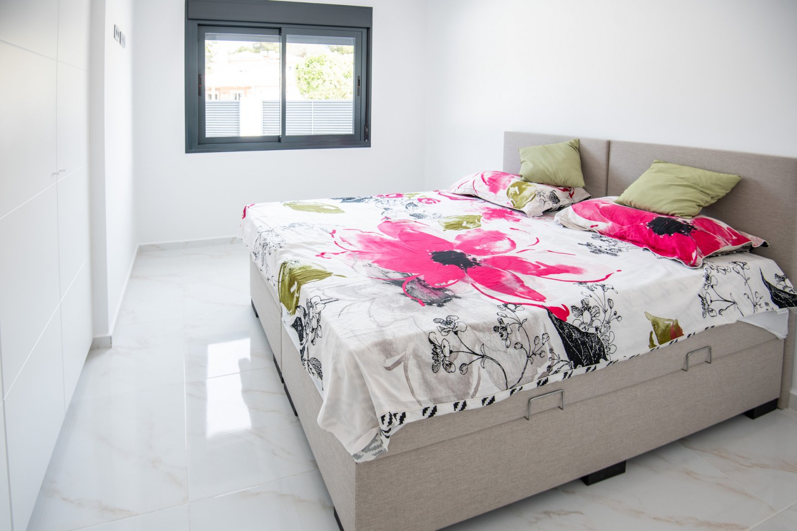  In der charmanten Umgebung von Pinar de Campoverde gelegen, bietet dieser Komplex von 9 freistehenden Häusern einen exklusiven und komfortablen Leben