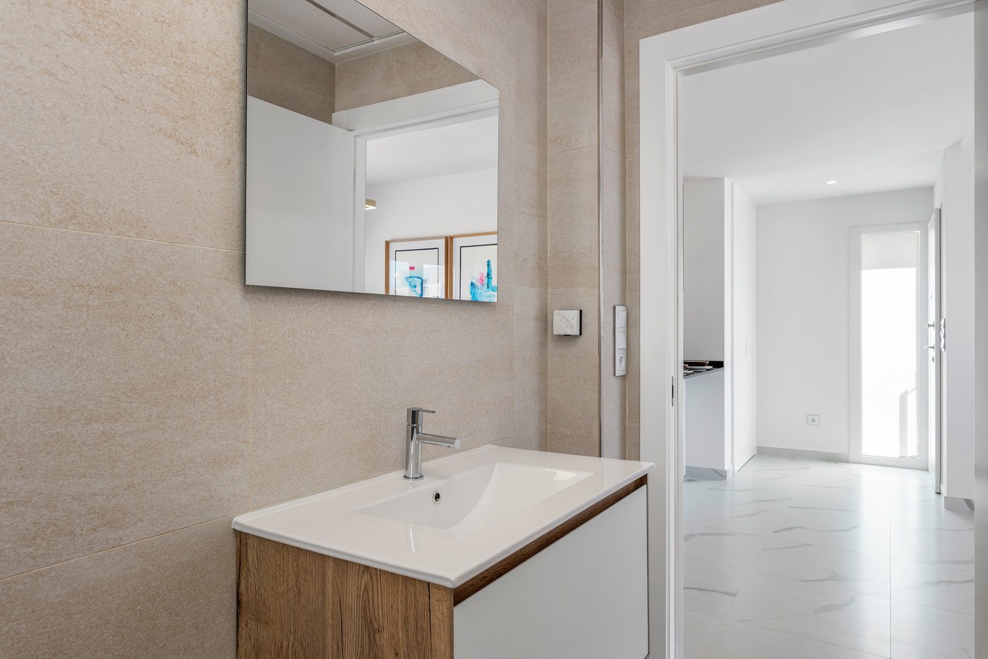  In der charmanten Ortschaft San Miguel de Salinas gelegen, bietet dieser exklusive Wohnkomplex eine Auswahl von 8 Bungalows, aufgeteilt in High-Bunga