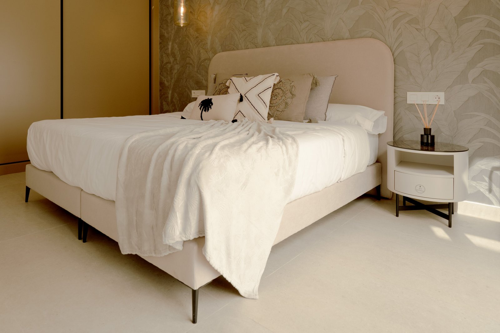  In der ruhigen Ortschaft Heredades gelegen, bietet diese exklusive Sammlung von Reihenhäusern eine einzigartige Gelegenheit, ein ruhiges und gut ange