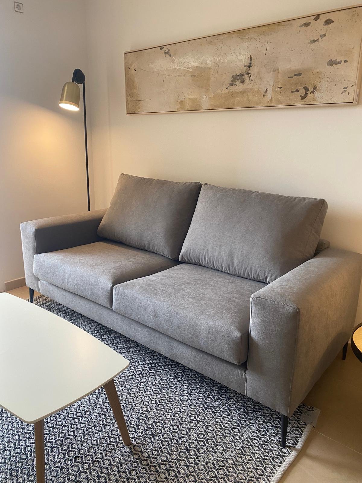  In der charmanten Stadt Orihuela gelegen, bietet diese Wohnanlage eine Vielzahl von Wohnoptionen, die unterschiedlichen Bedürfnissen und Lebensstilen