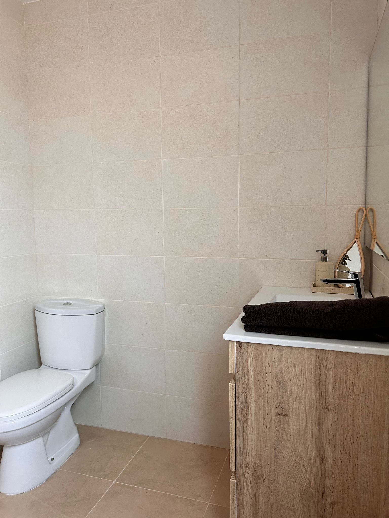  In der charmanten Stadt Orihuela gelegen, bietet diese Wohnanlage eine Vielzahl von Wohnoptionen, die unterschiedlichen Bedürfnissen und Lebensstilen