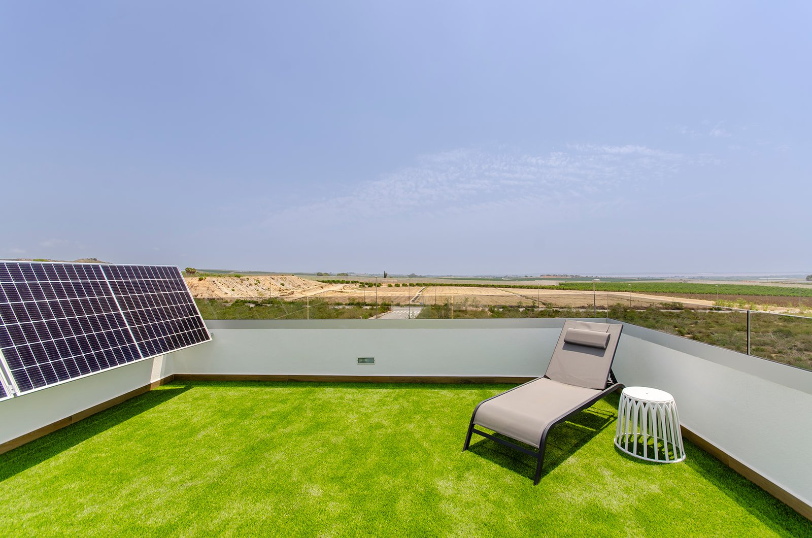  In der charmanten Stadt Orihuela gelegen, bietet dieser Wohnkomplex 39 unabhängige Häuser, die durch ihr modernes und funktionales Design hervorstech