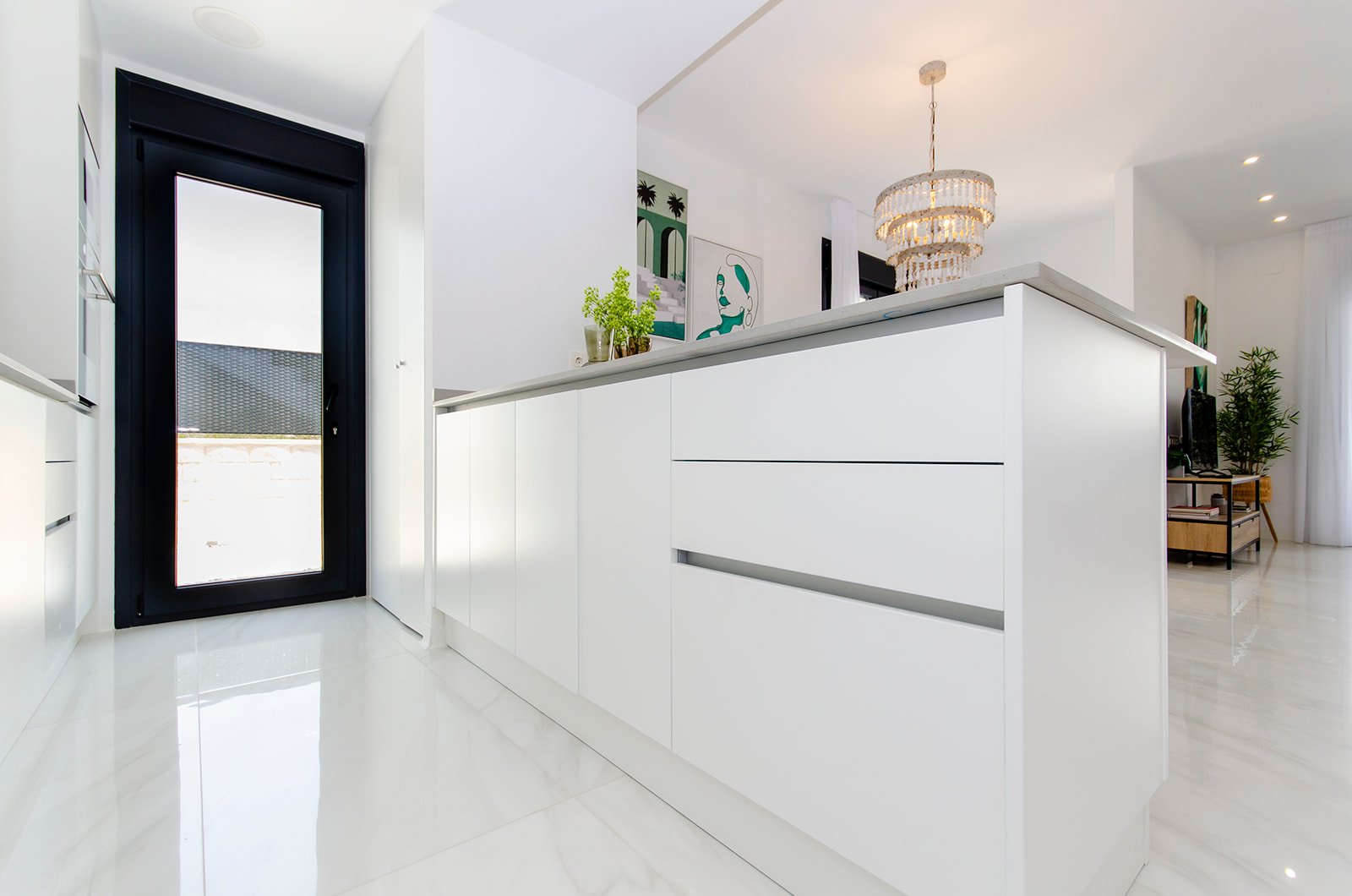  In der charmanten Stadt Orihuela gelegen, bietet dieser Wohnkomplex 39 unabhängige Häuser, die durch ihr modernes und funktionales Design hervorstech