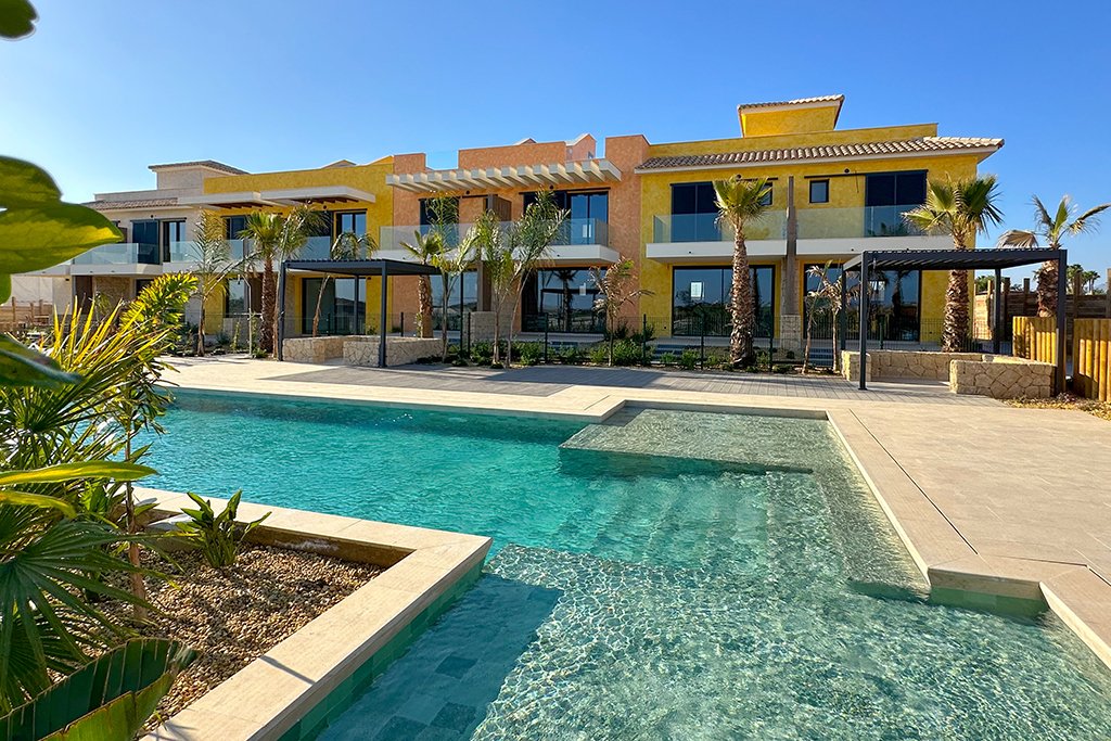  In der charmanten Ortschaft Cuevas del Almanzora gelegen, bieten diese Apartments ein einzigartiges Wohnerlebnis mit Meerblick. Mit insgesamt 10 verf