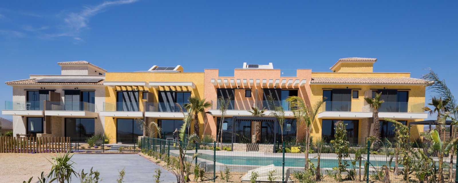  In der charmanten Ortschaft Cuevas del Almanzora gelegen, bieten diese Apartments ein einzigartiges Wohnerlebnis mit Meerblick. Mit insgesamt 10 verf