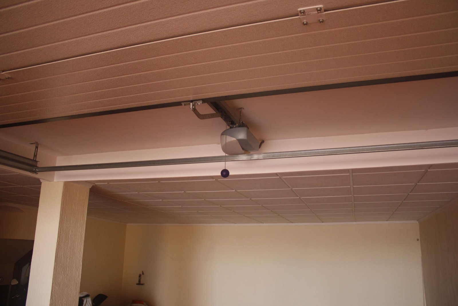  In der charmanten Stadt Torrevieja gelegen, bietet dieses Reihenhaus eine einzigartige Gelegenheit, das Leben an der Costa Blanca zu genießen. Mit nu