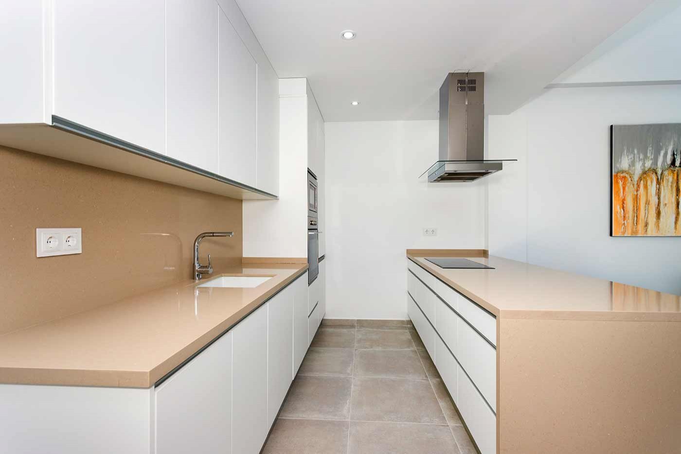  Es ist die perfekte Kombination aus einem ruhigen und komfortablen Landleben und den pulsierenden Küstengebieten der Costa Blanca. Die Anlage wurde m