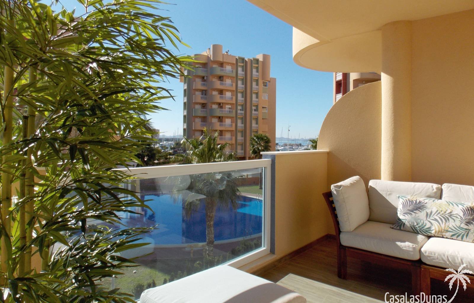  Dieses wunderschöne Projekt ist Teil von 4 verschiedenen Modellen von Apartments in erster Meereslinie in der Nähe von Puerto Deportivo Tomas Maestre