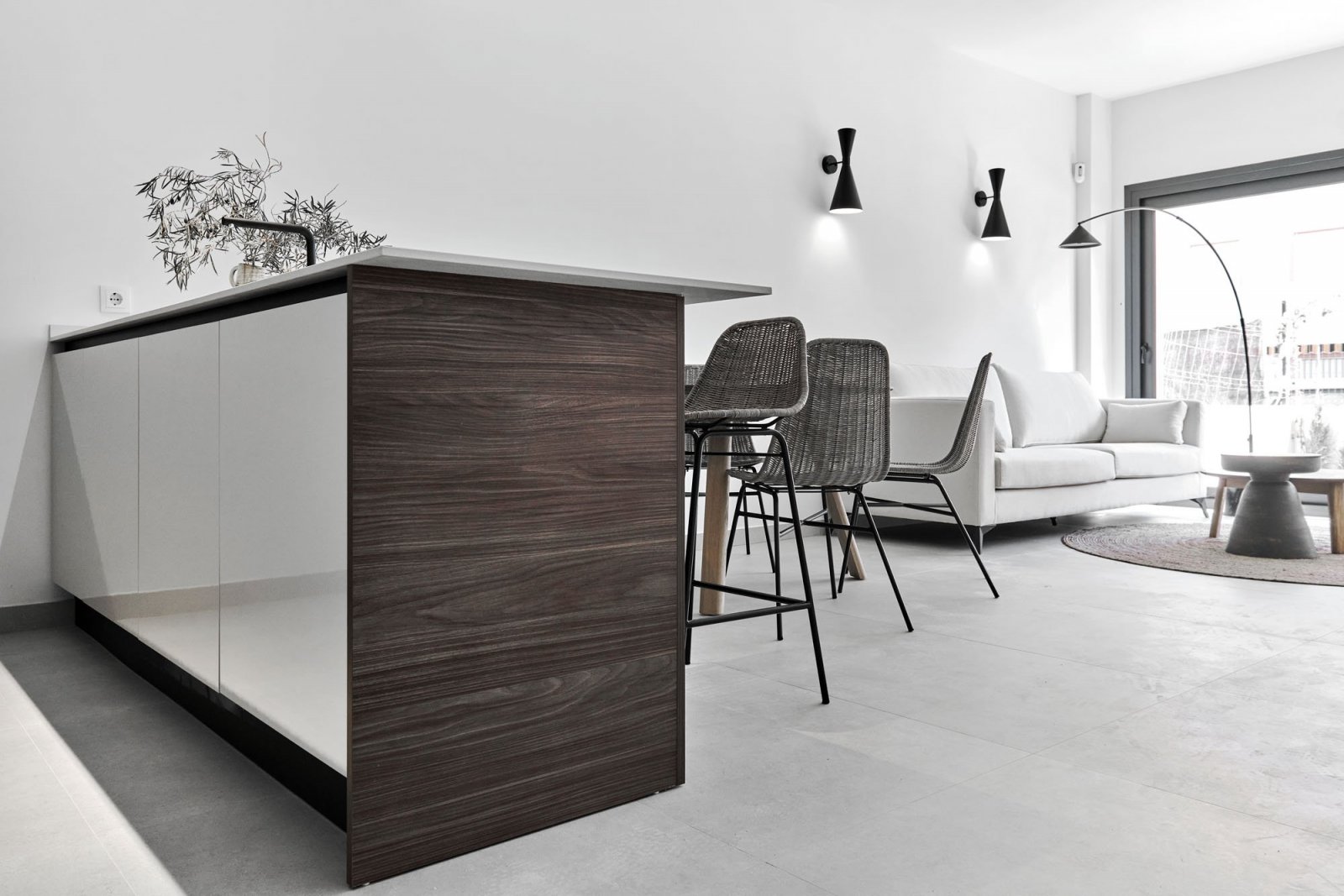  In der charmanten Stadt Torrevieja gelegen, bietet diese Wohnanlage eine Auswahl von 55 Bungalows, die darauf ausgelegt sind, die Bedürfnisse derjeni