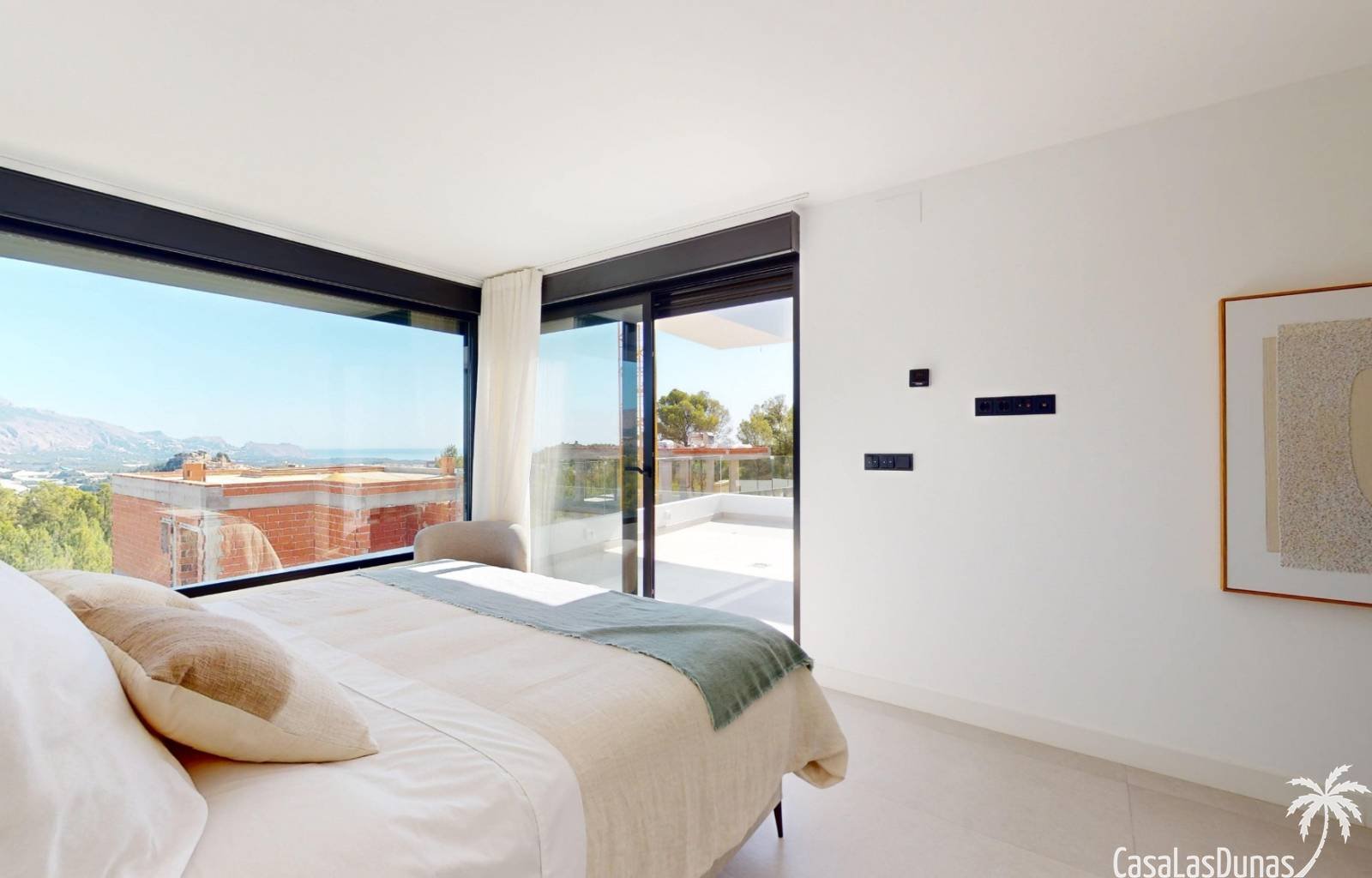  Im sonnenverwöhnten Polop an der Costa Blanca entstehen 6 wunderschöne Villen mit privaten Pools. Die Häuser befinden sich in einer sehr schönen Lage