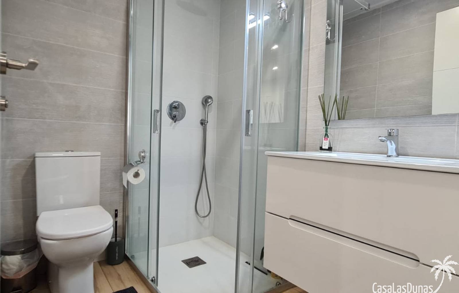  !!Modernes neues Haus zum Weiterverkauf!! Der Vorteil hierbei ist, dass Sie ein relativ neues Haus kaufen, das bereits schlüsselfertig ist und das Si