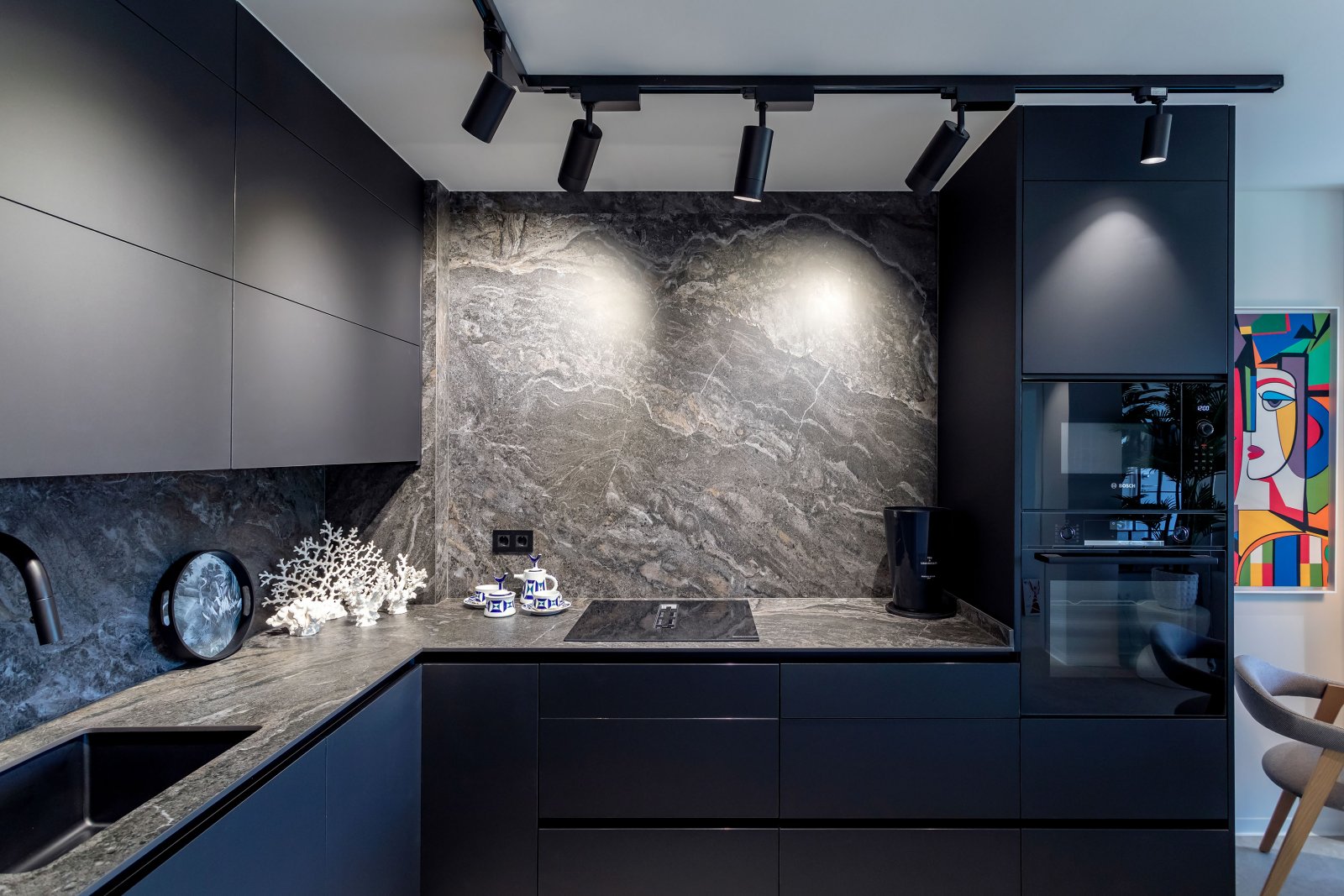  In der charmanten Stadt Finestrat gelegen, bietet diese Residenz eine exklusive Auswahl von 10 Immobilien, darunter Apartments und Penthäuser. Entwor