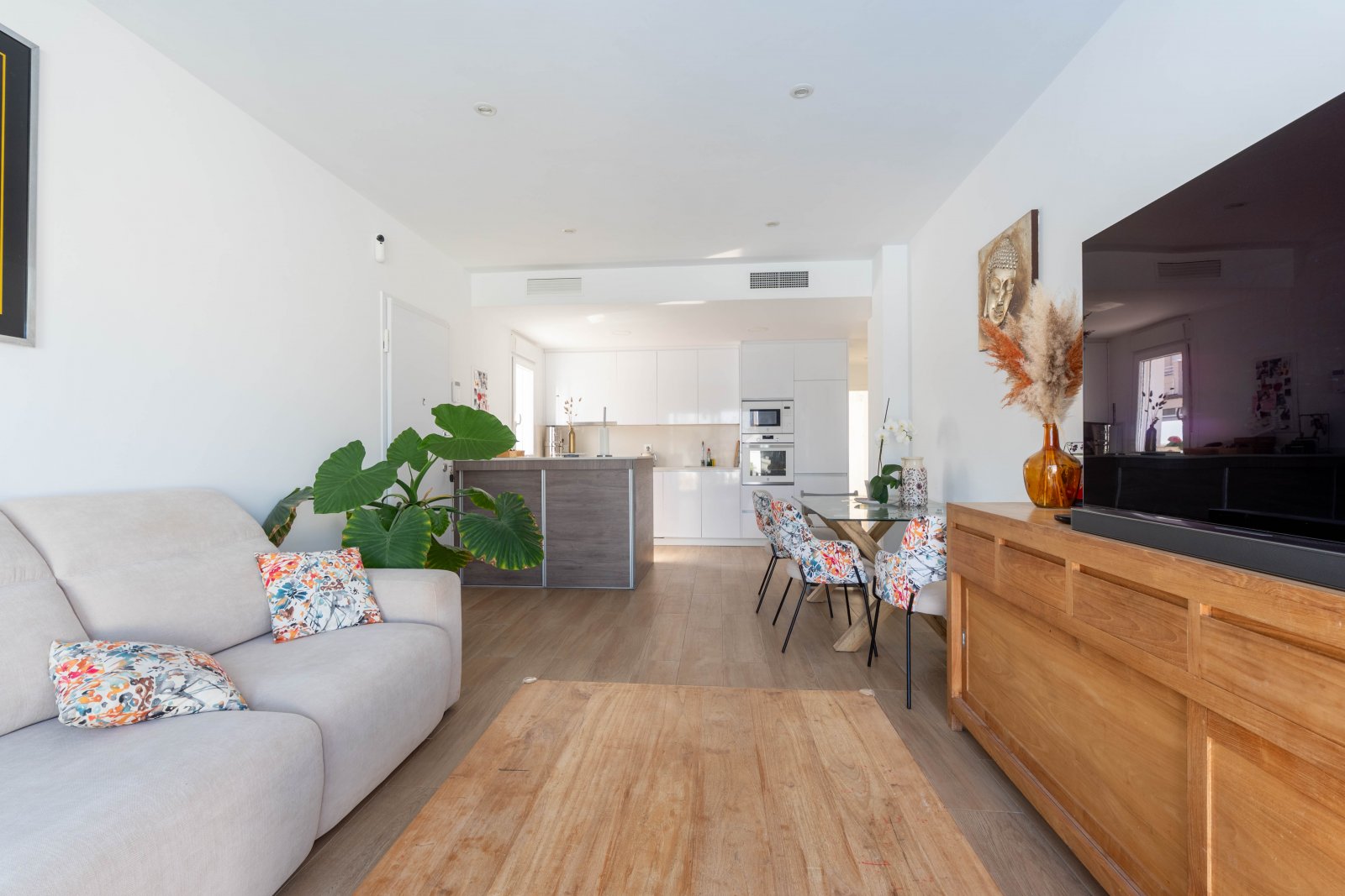  In der charmanten Region Murcia gelegen, bietet dieses unabhängige Anwesen eine ideale Umgebung für diejenigen, die ein exklusives und gut angebunden