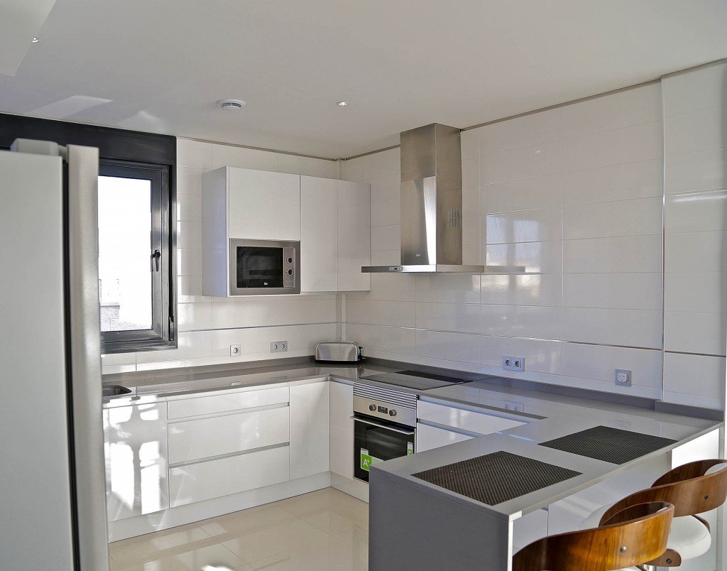  In der prestigeträchtigen Gegend von Dehesa de Campoamor gelegen, bieten diese exklusiven Villen eine privilegierte Umgebung nur 1 km vom Meer entfer