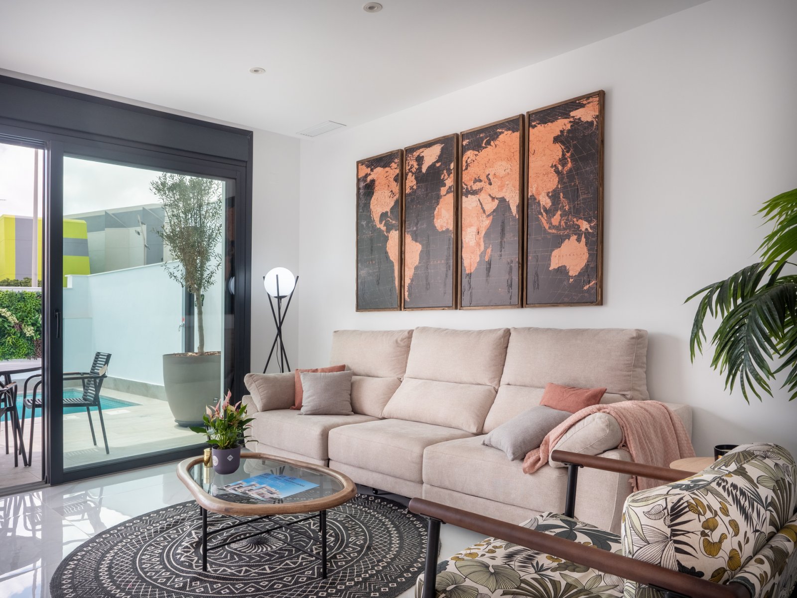  Diese unabhängigen Wohnhäuser befinden sich in der charmanten Ortschaft San Pedro del Pinatar und bieten eine ideale Umgebung für diejenigen, die die