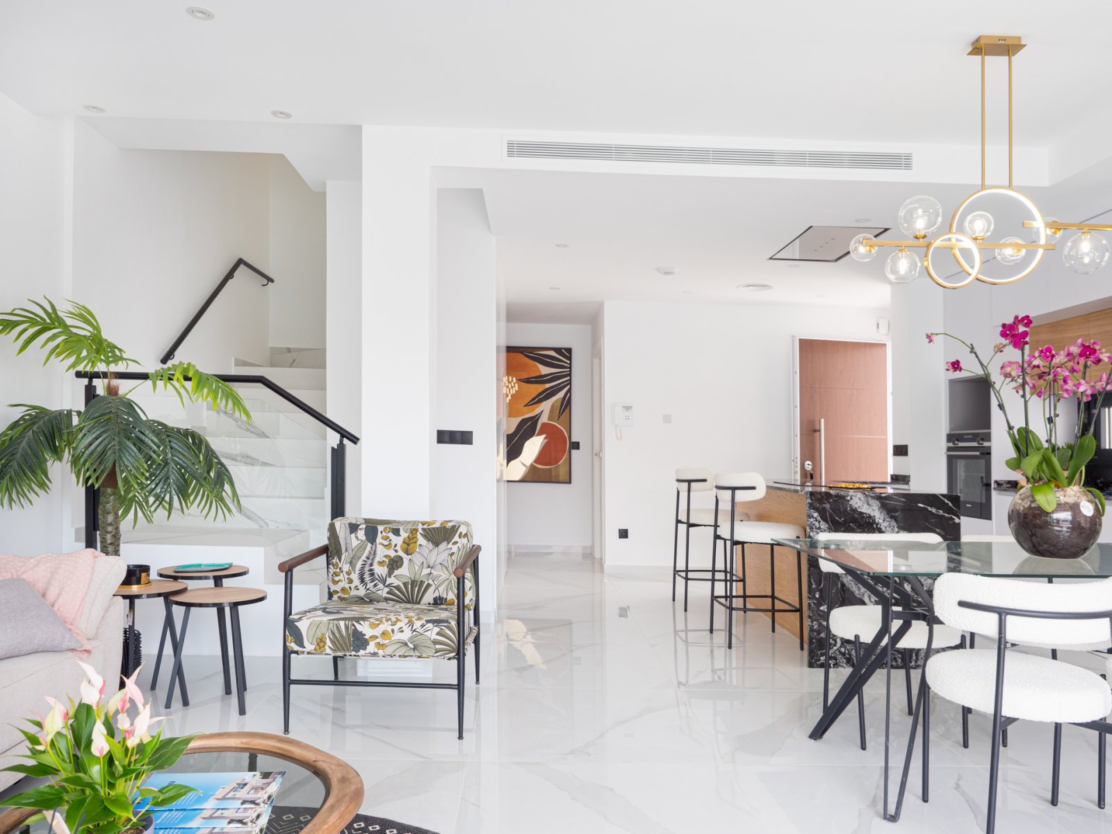  Diese unabhängigen Wohnhäuser befinden sich in der charmanten Ortschaft San Pedro del Pinatar und bieten eine ideale Umgebung für diejenigen, die die