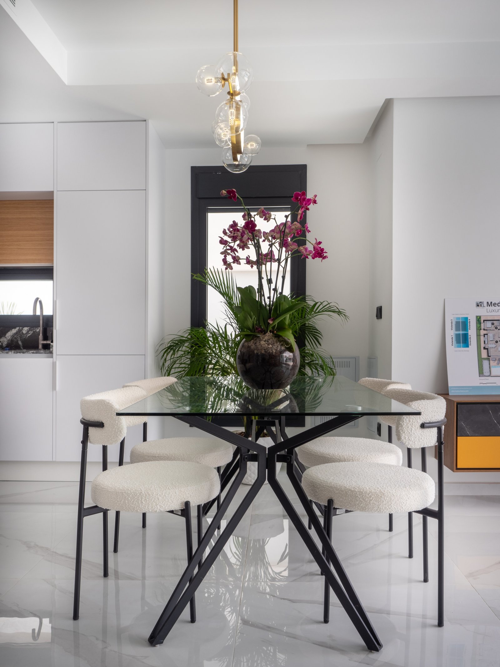  Diese unabhängigen Wohnhäuser befinden sich in der charmanten Ortschaft San Pedro del Pinatar und bieten eine ideale Umgebung für diejenigen, die die