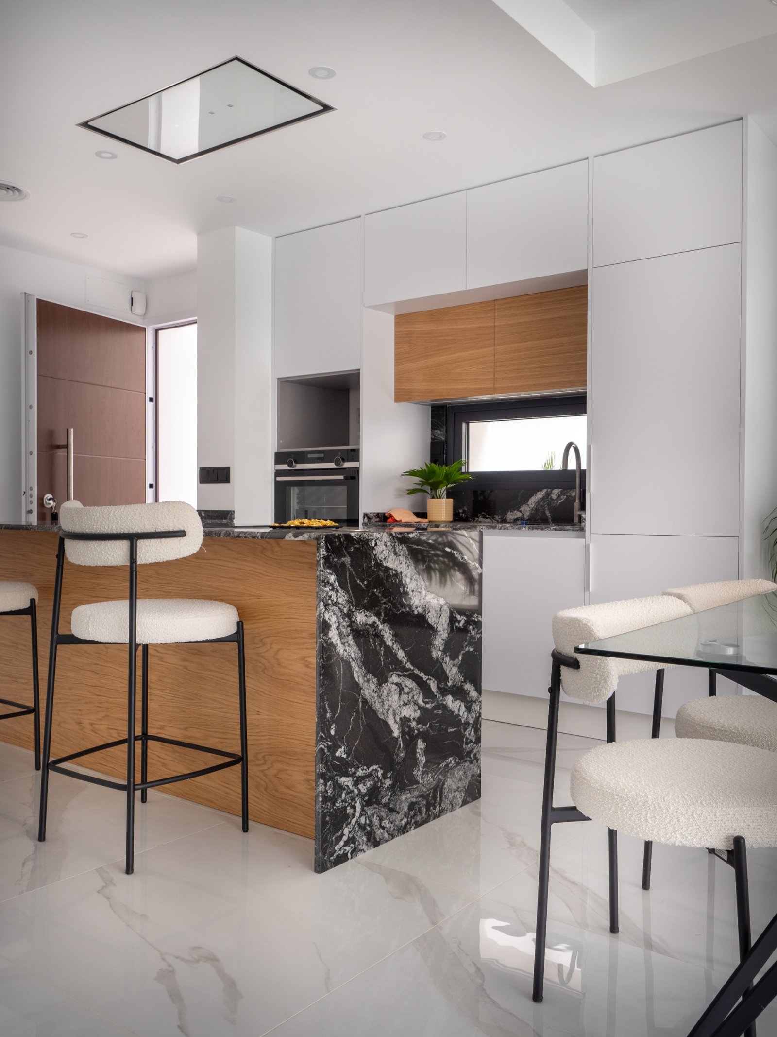  Diese unabhängigen Wohnhäuser befinden sich in der charmanten Ortschaft San Pedro del Pinatar und bieten eine ideale Umgebung für diejenigen, die die