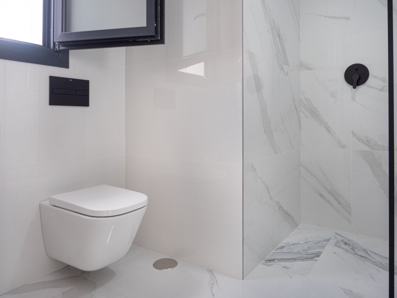  Diese unabhängigen Wohnhäuser befinden sich in der charmanten Ortschaft San Pedro del Pinatar und bieten eine ideale Umgebung für diejenigen, die die