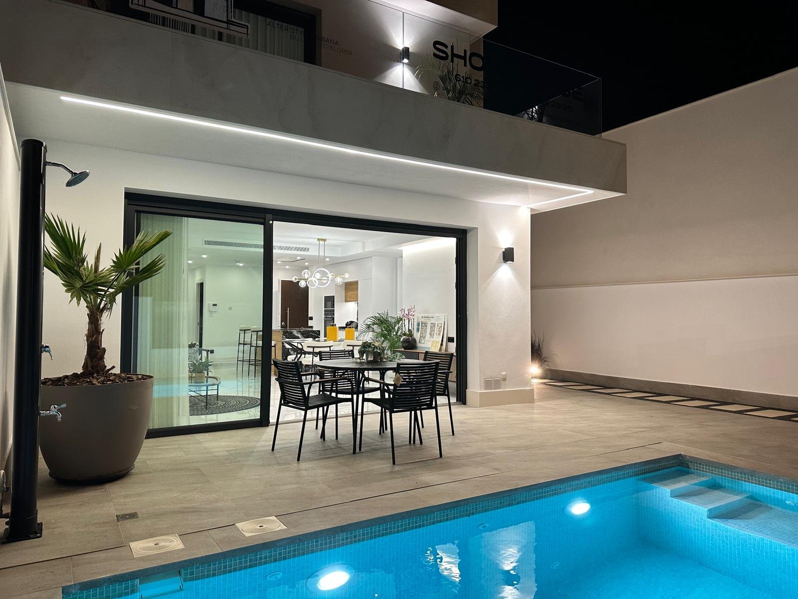  Diese unabhängigen Wohnhäuser befinden sich in der charmanten Ortschaft San Pedro del Pinatar und bieten eine ideale Umgebung für diejenigen, die die