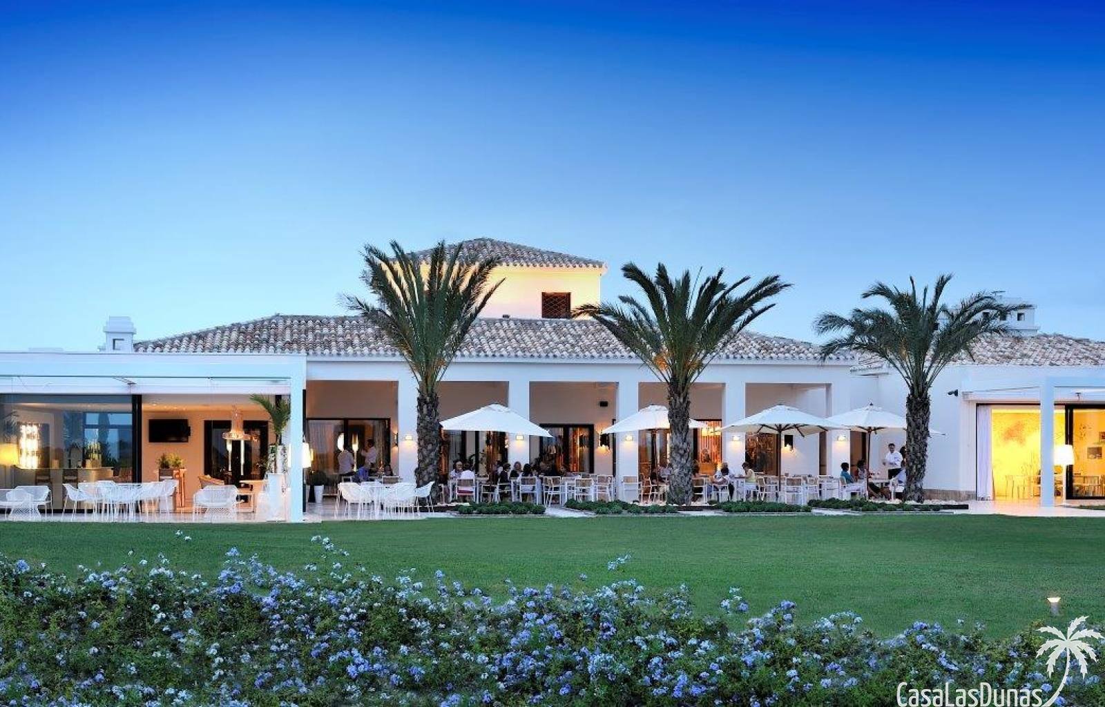  Diese wunderschönen Villen wurden für den Luxusmarkt entworfen, jede Immobilie verfügt über eine zeitgemäße und sehr hochwertige Ausstattung mit groß