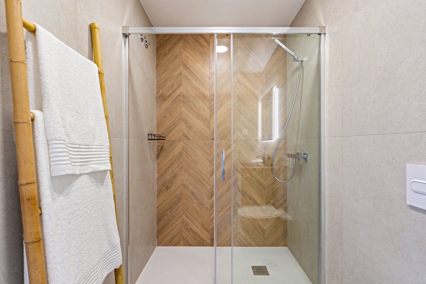  Im charmanten Ort Pilar de la Horadada gelegen, bietet dieses Ensemble freistehender Chalets eine einzigartige Gelegenheit, das Leben an der Costa Bl