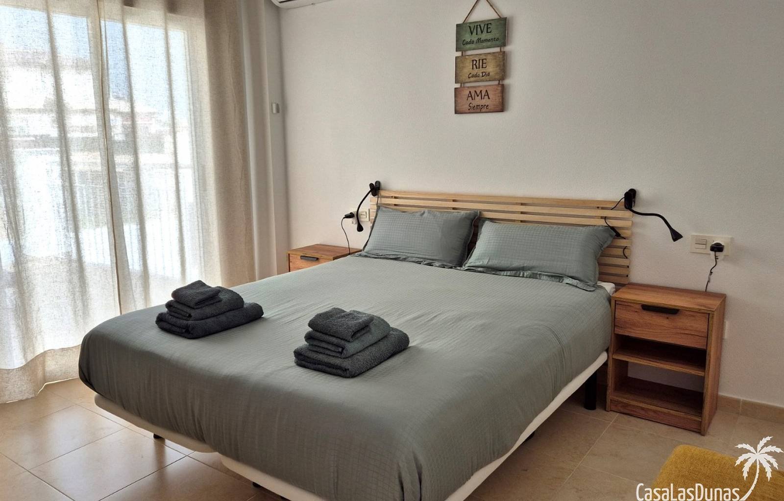 Willkommen im Casa Bajo el Sol! Dieses schöne Haus ist ein idealer Urlaubsort für alle, die Komfort und Bequemlichkeit suchen. Charmantes Einfamilien