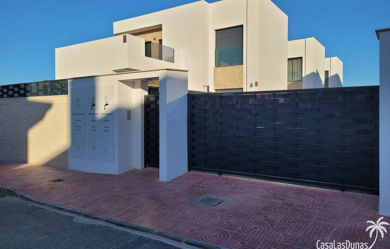 Casa Tortuga ist das ideale Ziel für einen unbeschwerten Urlaub in der sonnigen Stadt Ciudad Quesada, Rojales. Diese moderne und geschmackvoll einger