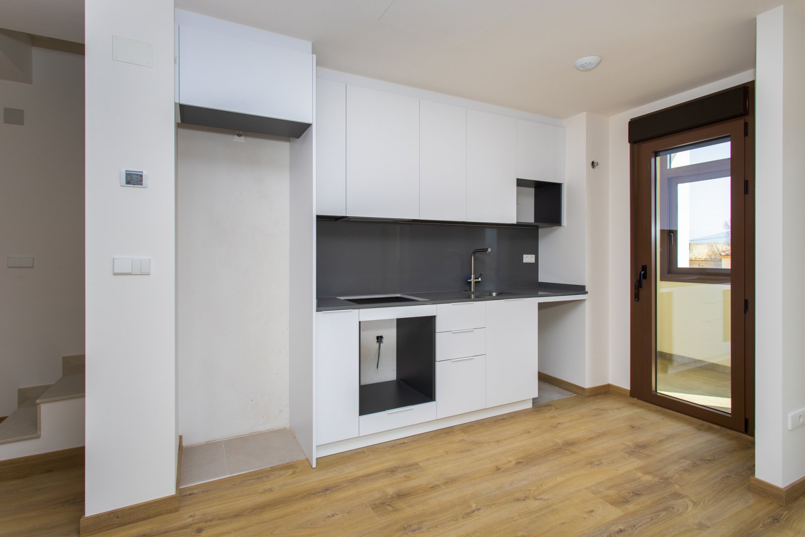 La Canalosa:  In der charmanten Umgebung von La Canalosa gelegen, bietet diese exklusive Sammlung von vier Immobilien ein ruhiges und komfortables Leben. Die Typol 