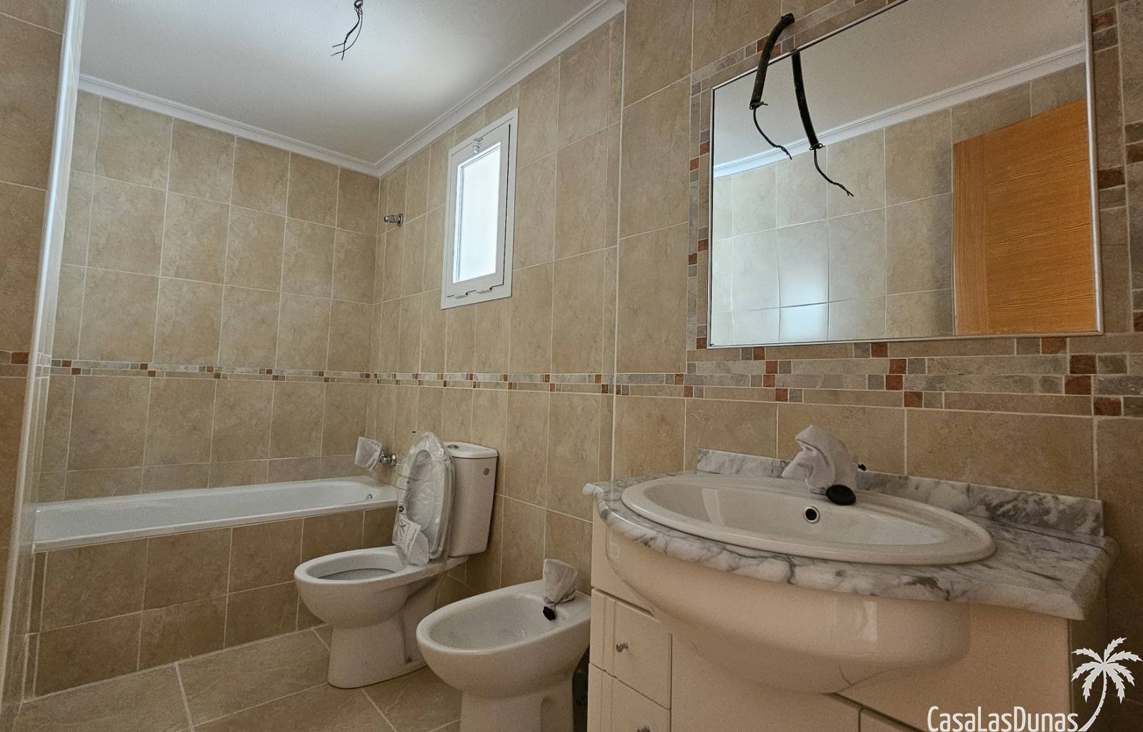 Diese renovierten Neubauhäuser im typisch spanischen Dorf San Fulgencio stellen eine hervorragende Gelegenheit für diejenigen dar, die eine neue Wohn