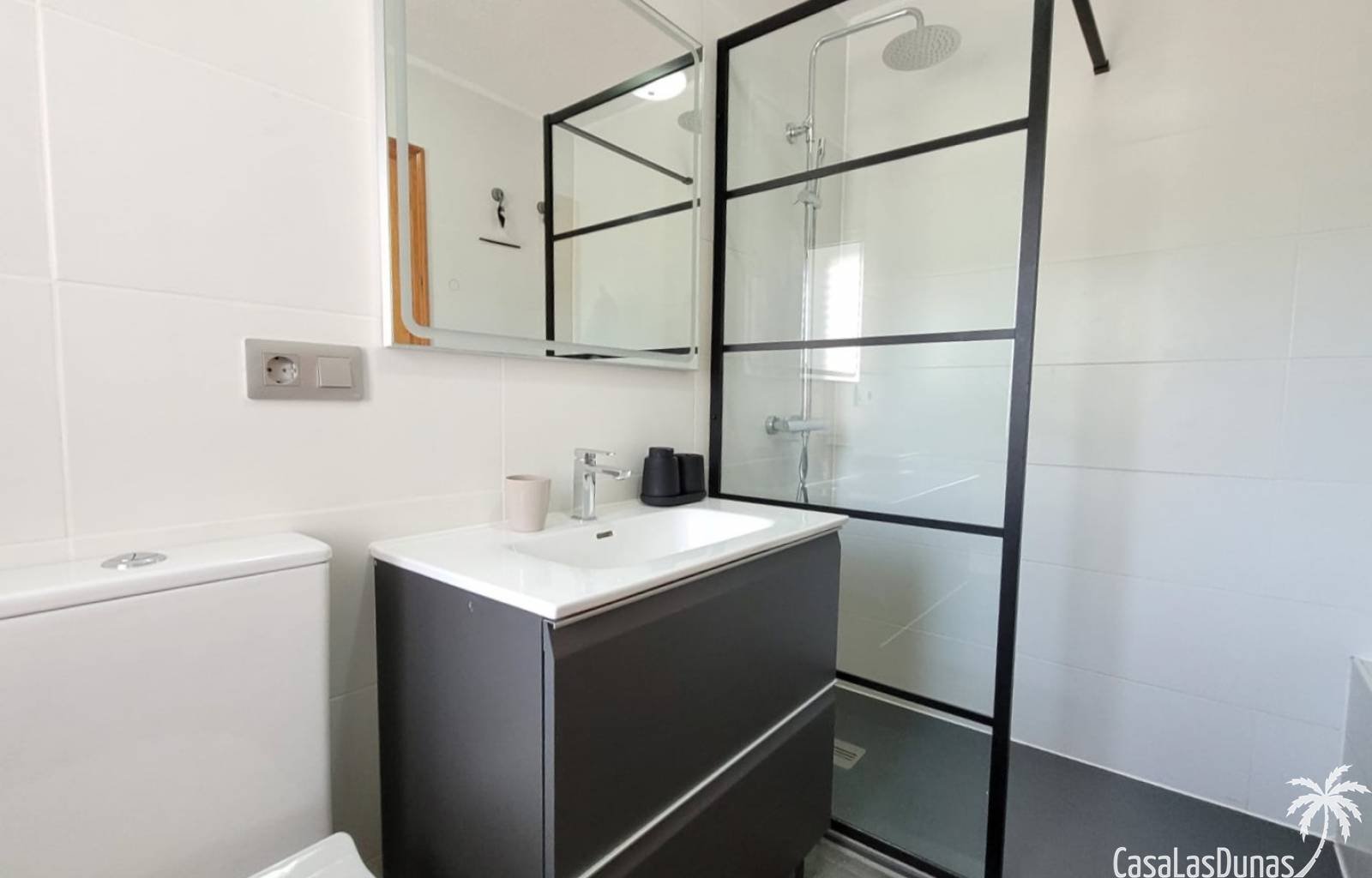 Dieses wunderschön renovierte Haus bietet die ideale Unterkunft für einen unvergesslichen Urlaub mit Familie oder Freunden. Das Haus erstreckt sich ü