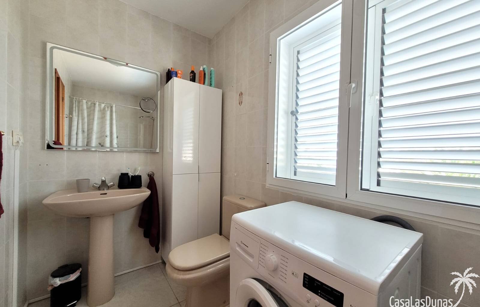 Dieses wunderschön renovierte Haus bietet die ideale Unterkunft für einen unvergesslichen Urlaub mit Familie oder Freunden. Das Haus erstreckt sich ü