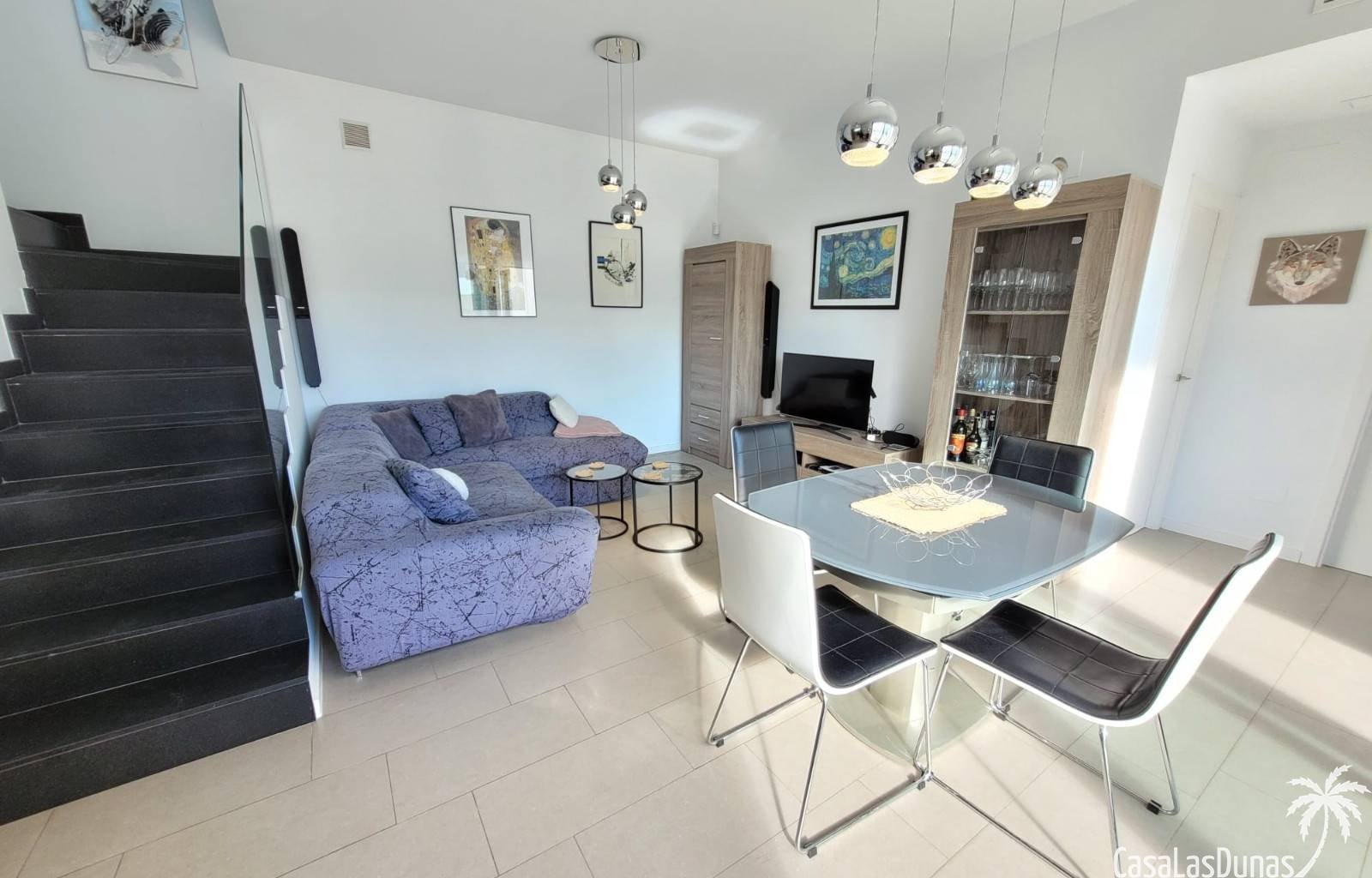  Für einen unbeschwerten Urlaub sind Sie hier genau richtig. In Ciudad Quesada finden Sie Casa Spruit. Diese moderne freistehende Villa ist mit allen 