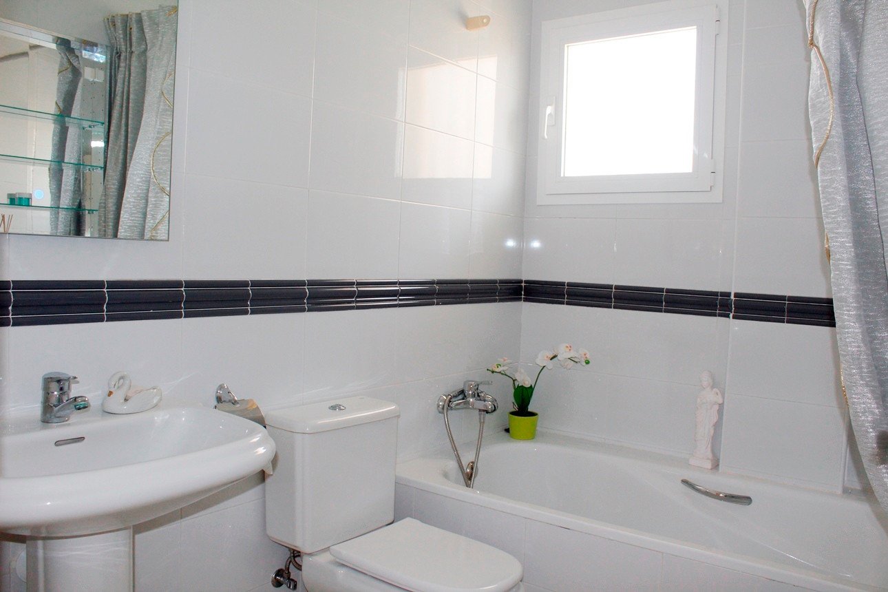 Wunderschöne Villa mit Blick auf den Golfplatz Campo de Campoamor, in einer schönen ruhigen Straße gelegen