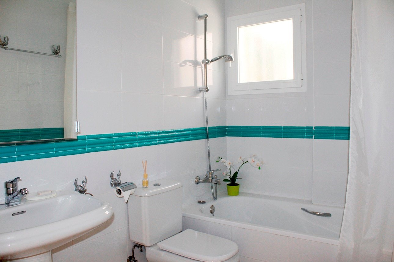 Wunderschöne Villa mit Blick auf den Golfplatz Campo de Campoamor, in einer schönen ruhigen Straße gelegen