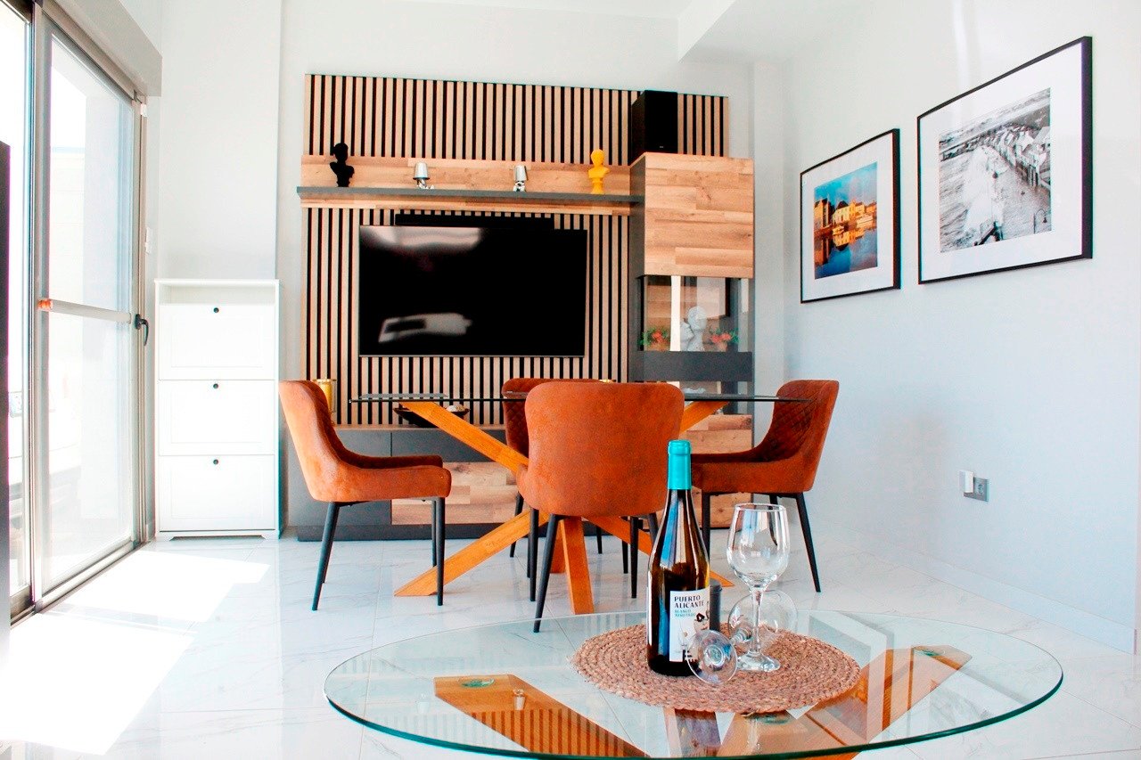 Schönes freistehendes Haus mit Südlage Villa mit 4 Schlafzimmern und 3 en-suite Bädern zu verkaufen.