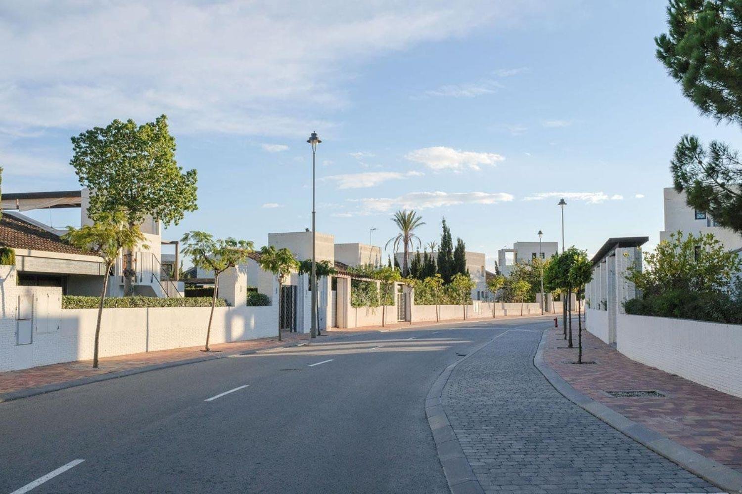 In der charmanten Region Murcia gelegen, bietet diese exklusive Sammlung von 31 Immobilien eine Vielzahl von Optionen, um unterschiedlichen Bedürfnis