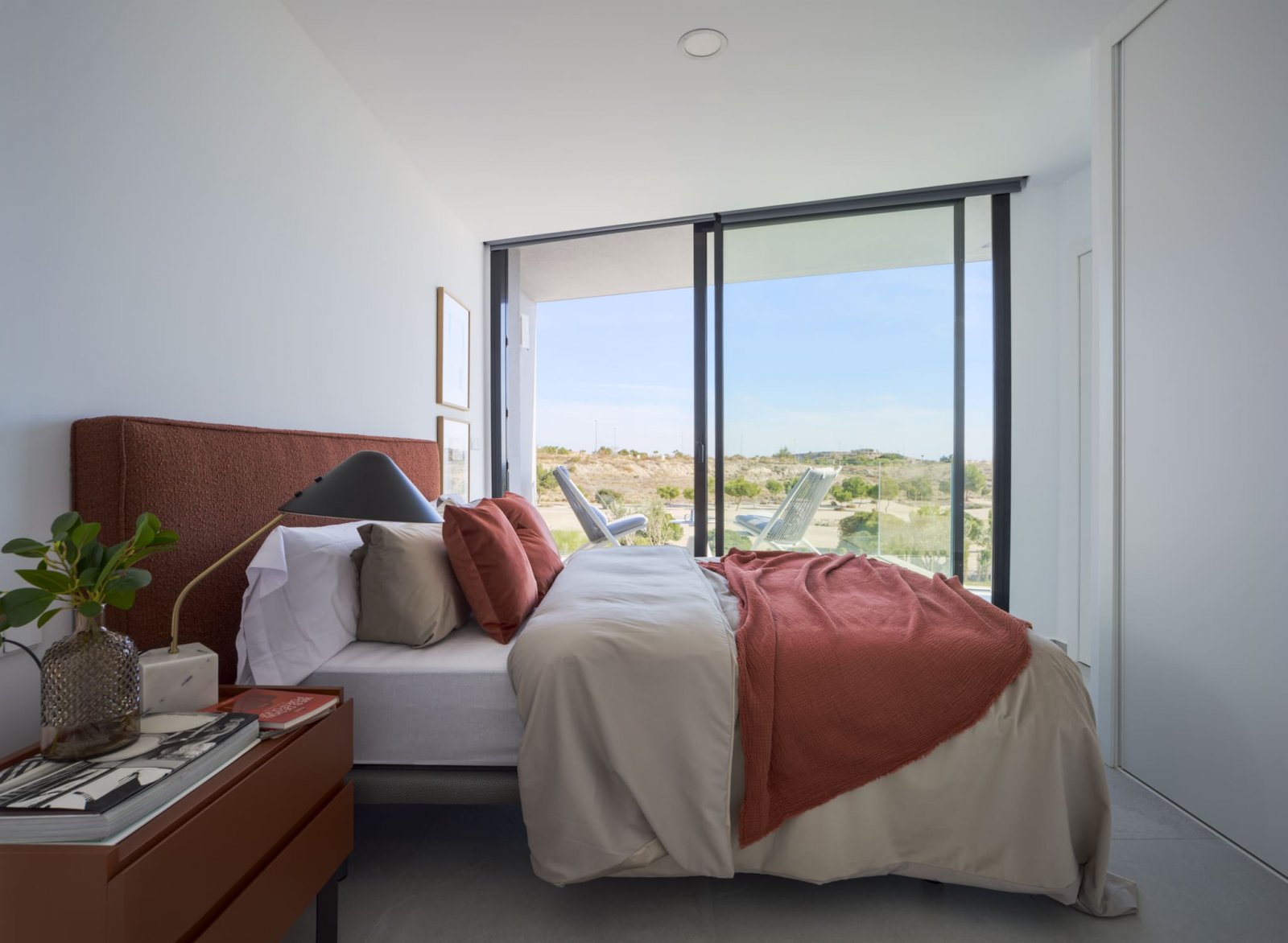 In der schönen Region Murcia gelegen, bietet diese exklusive Sammlung von 18 unabhängigen Wohnhäusern eine außergewöhnliche Lebensumgebung. Diese Imm