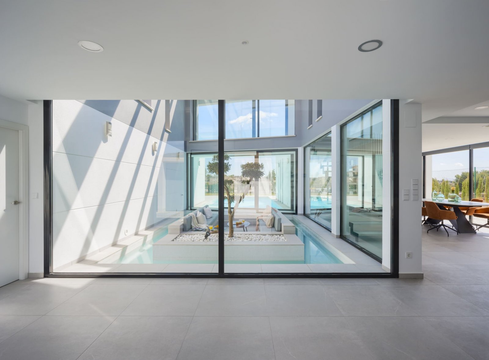 In der schönen Region Murcia gelegen, bietet diese exklusive Sammlung von 18 unabhängigen Wohnhäusern eine außergewöhnliche Lebensumgebung. Diese Imm