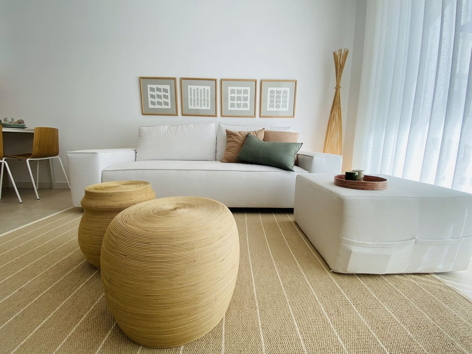 Im charmanten Ort Pilar de la Horadada gelegen, bietet dieser Wohnkomplex eine Auswahl an hohen und niedrigen Bungalows, die darauf ausgelegt sind, d