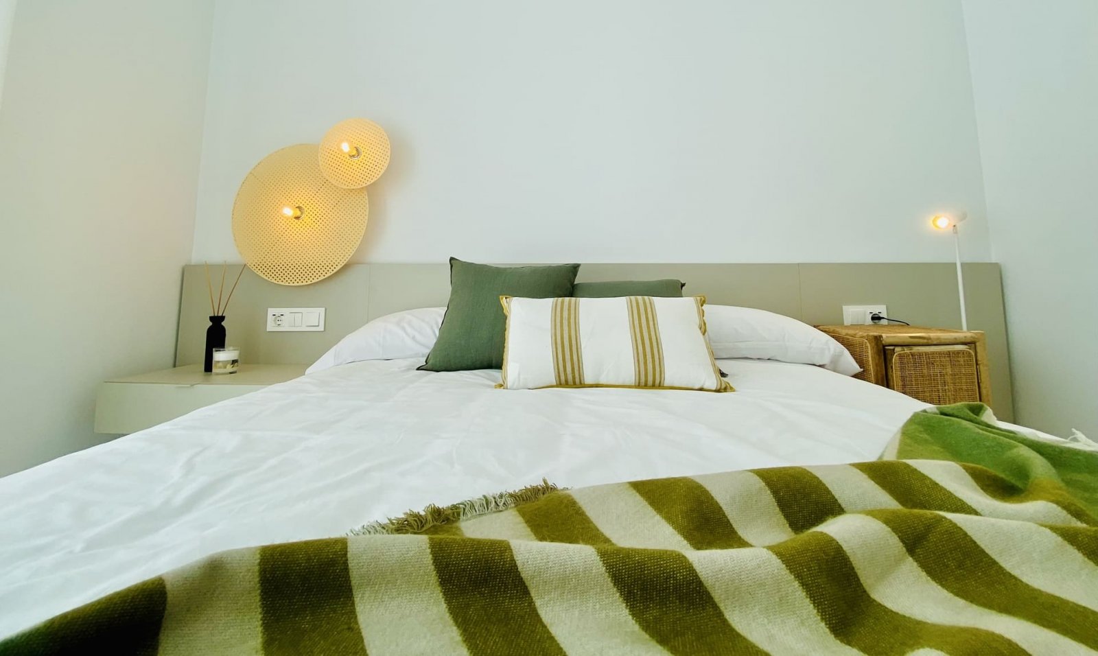 Im charmanten Ort Pilar de la Horadada gelegen, bietet dieser Wohnkomplex eine Auswahl an hohen und niedrigen Bungalows, die darauf ausgelegt sind, d