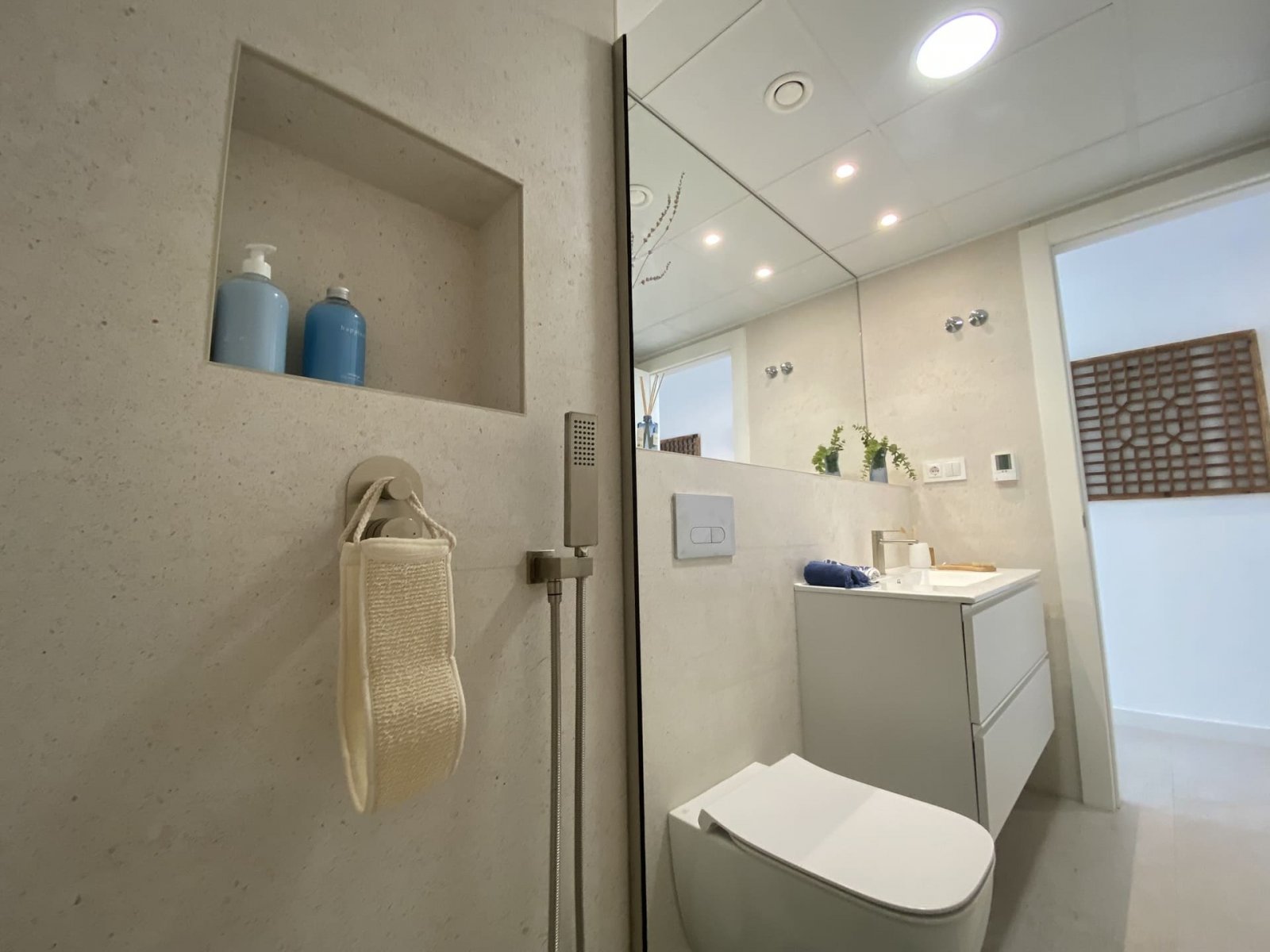 Im charmanten Ort Pilar de la Horadada gelegen, bietet dieser Wohnkomplex eine Auswahl an hohen und niedrigen Bungalows, die darauf ausgelegt sind, d