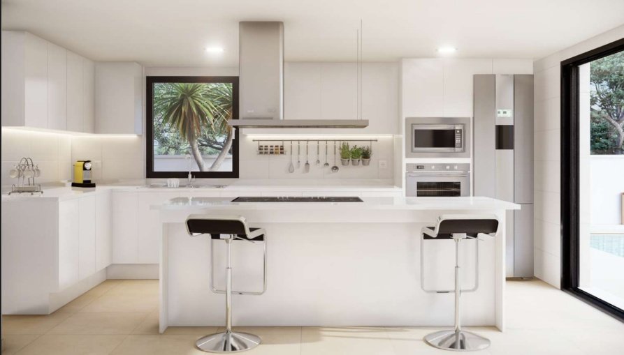  In der schönen Stadt Alacant gelegen, bietet diese freistehende Immobilie eine perfekte Kombination aus Komfort und Stil. Mit einer Entfernung von nu