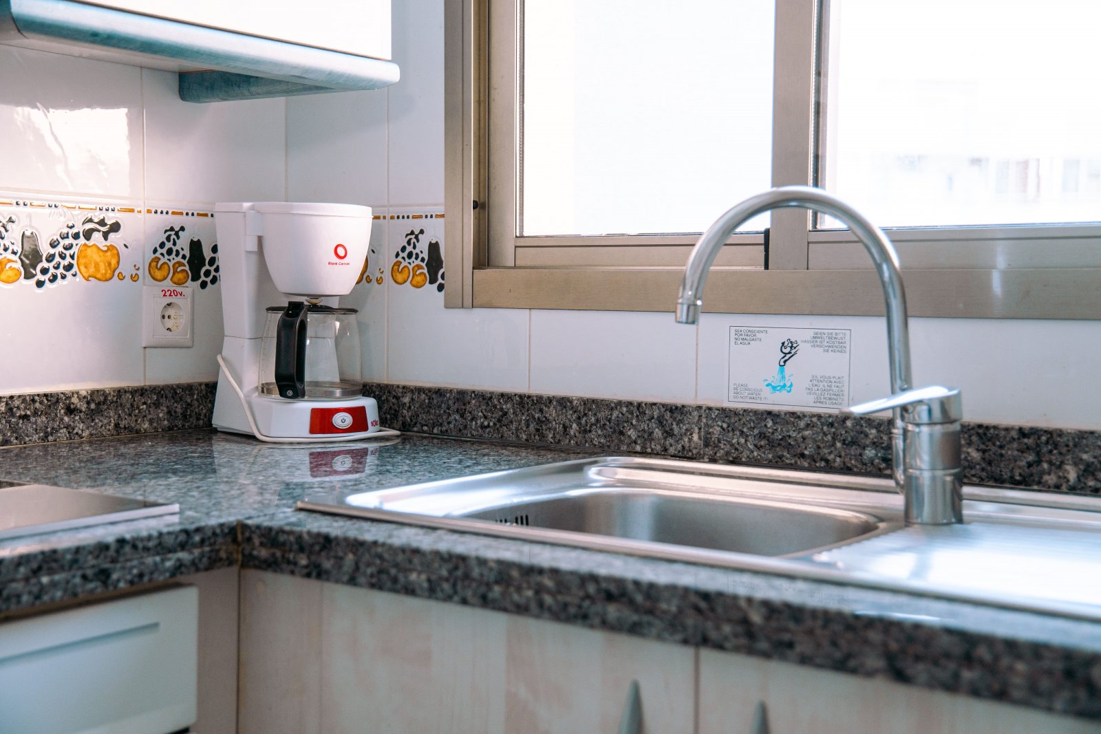 In der charmanten Stadt Calpe gelegen, bietet diese Wohnanlage eine exklusive Auswahl von 20 Immobilien, darunter Wohnungen und Penthäuser. Für dieje