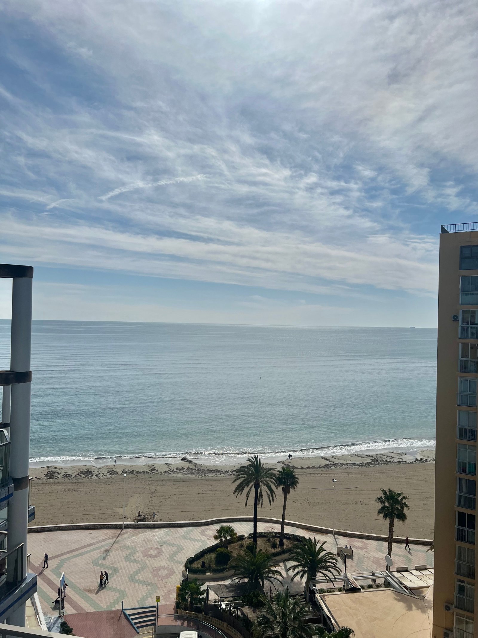 In der charmanten Stadt Calpe gelegen, bietet diese Wohnanlage eine exklusive Auswahl von 20 Immobilien, darunter Wohnungen und Penthäuser. Für dieje