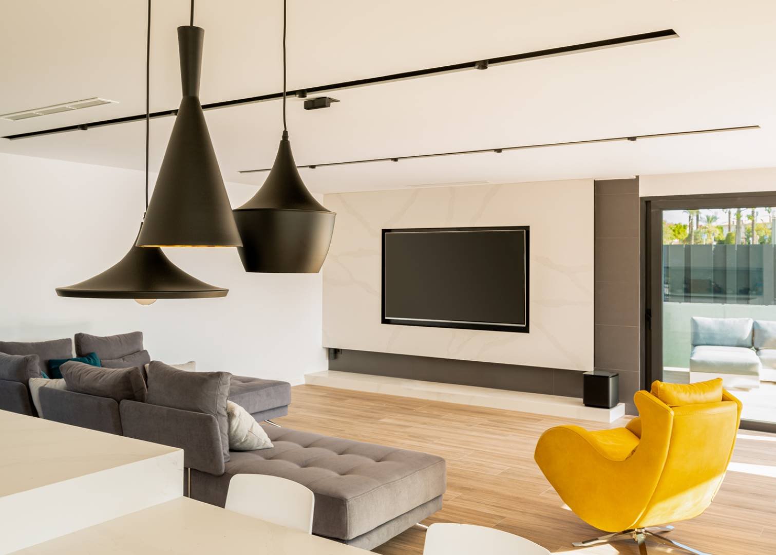  In der charmanten Stadt Molina de Segura gelegen, bietet dieser Wohnkomplex 34 unabhängige Häuser, die Komfort und Modernität vereinen. Die Immobilie